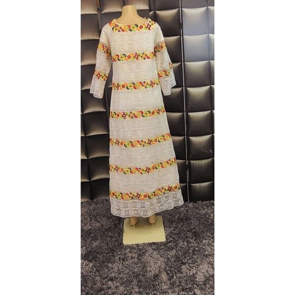 Vintage Mexican crocheted maxi dress - Picture 6 of 6